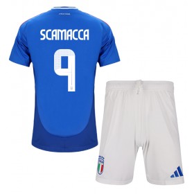 Italien Gianluca Scamacca #9 Heimtrikot EM 2024 Kurzarm (+ kurze hosen)